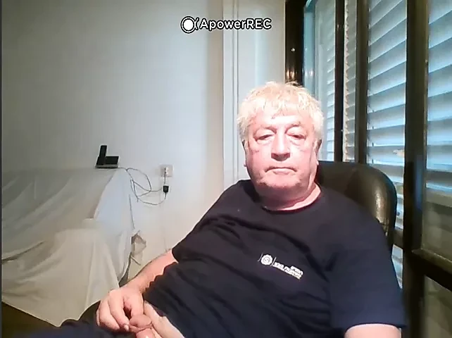 Bulgarisk bue leker med en ung gay på kamera 3