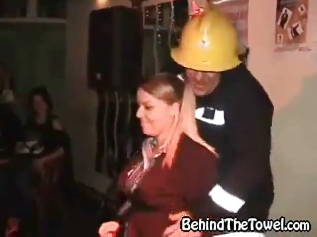 Isang Striptease na may Creamy Twist
