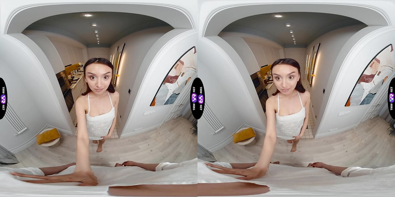 Ashly Rabbit forró reggeli anált szolgál fel reggeli helyett - TeenMegaWorld