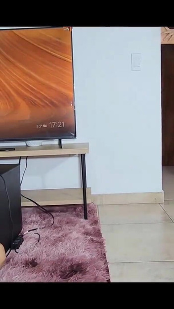 "Yarağımı emerek başlıyor ve sonra onu götüne vermemi istiyor, üvey annemin götüne boşalıyor"