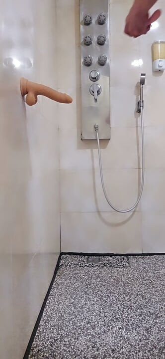 Shemale Ting Xuan uses a dildo for anal sex