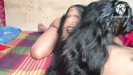 Echtes Desi-Mädchen fickt echtes Desi-Mädchen liebt es, Schwanz zu lutschen Bangla-Audio