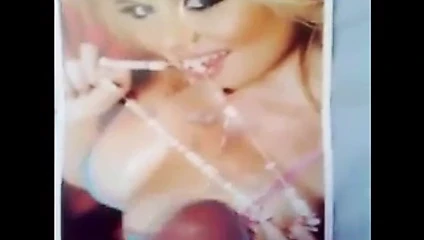 Emily atack boşalma anısına 1