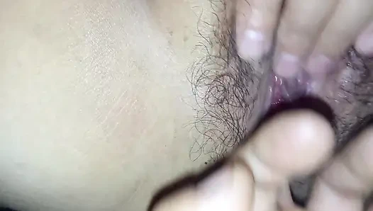 Непальская розовая киска девственницы, Gulabi Rato Puti Chati Chati Chekeko