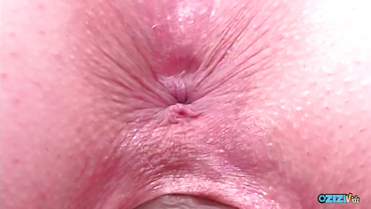 Sexy Solo Workout Routine and Hot Masturbation Session of a Certain Horny Babe