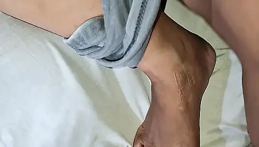 Узкая киска красивой вдовы Refi