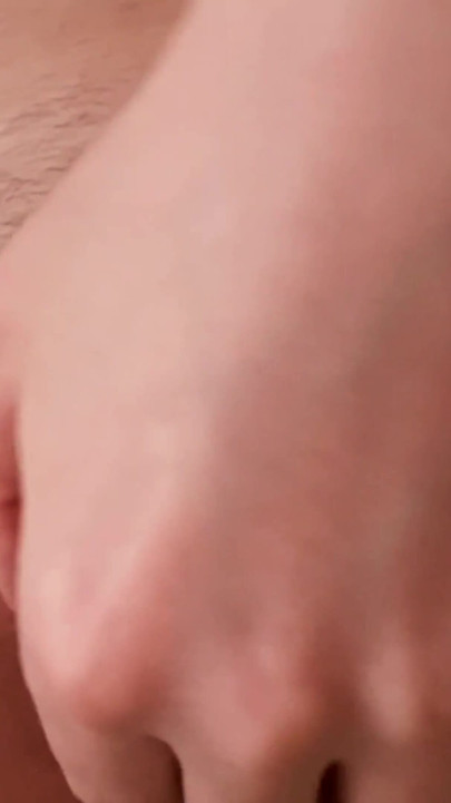 Morning Masturbation of the Penis Before College