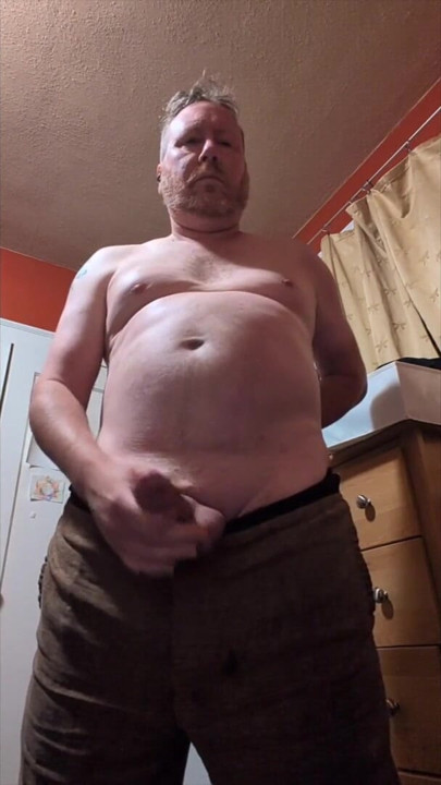 Shh, I'm jizzing in bedroom while evretyone else is resting | Clip 1