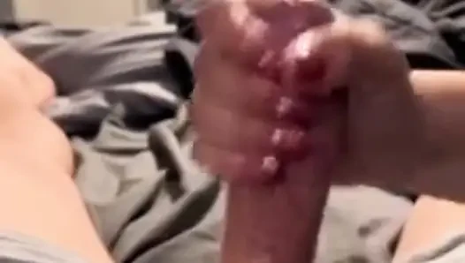 Üvey annem ev işlerimi bitirdikten sonra beni mastürbasyon yapıyor, ücretsiz kullanım