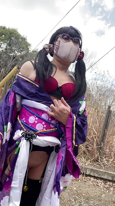 No104 A phantom kimono beauty who appeared in the winter countryside A crossdresser walks in the sun - Part 1