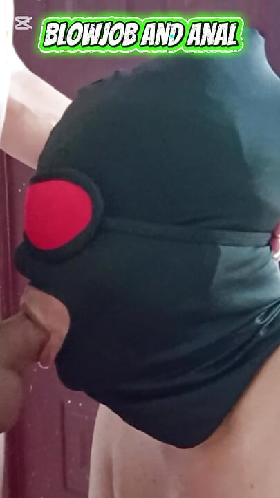 Gros seins masqués, pipe et sodomie