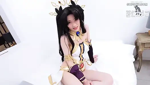 Cosplayer cantik mendapat creampie