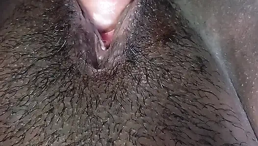 Hintli desi çift büyük memeli teyze üvey oğluyla sikişiyor ev yapımı seks