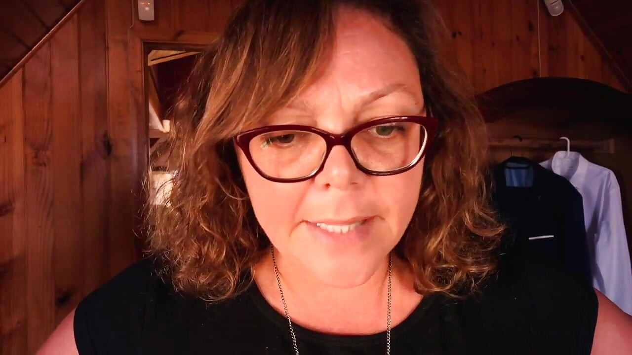 Domina, herrin, april - Ein leben zu den füßen - teil zwei