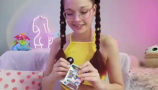 Cewek kulit hitam dan pokmon lagi asik