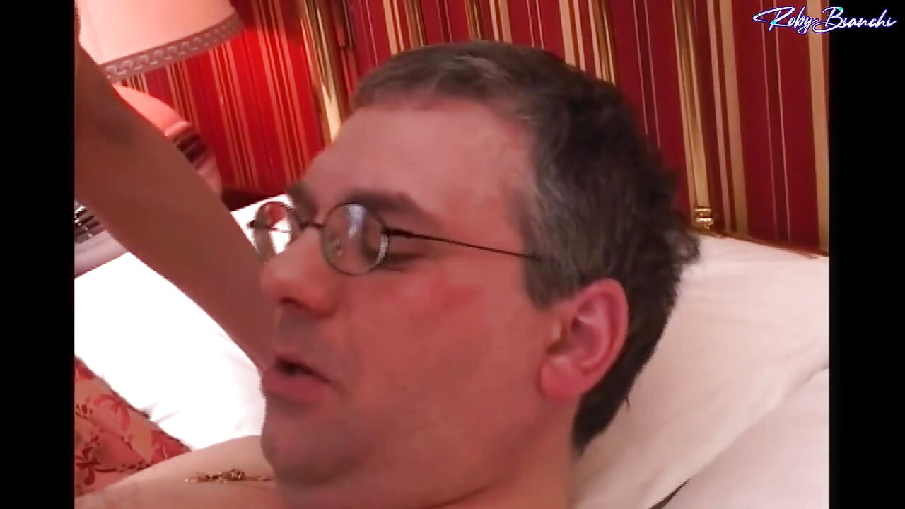 I Pick up a Tranny From the Street and Get My Ass Opened in the Hotel
