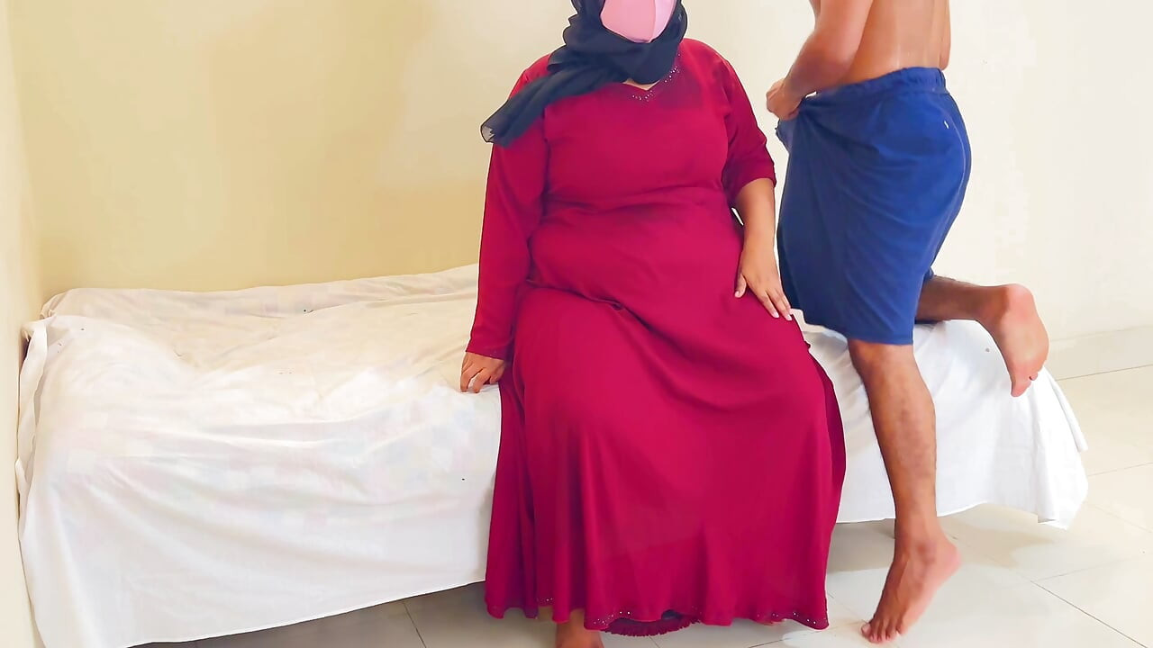 Fucking a Chubby Muslim Mother-in-law Wearing a Red Burqa & Hijab (Part-2)