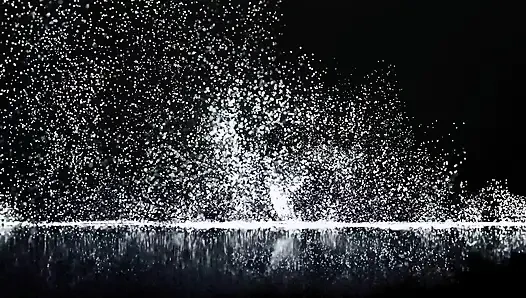 Cewek semok rambut cokelat dengan toket kencang lagi asik ngentot sama pacarnya sampai dicrot di dadanya