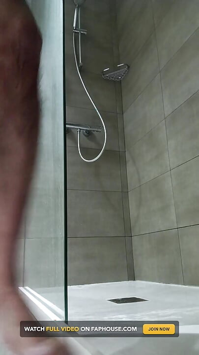 I Made This Video at the Best Hotel in My City