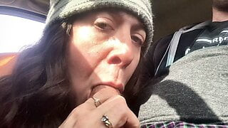 Quick blowjob and tongue job