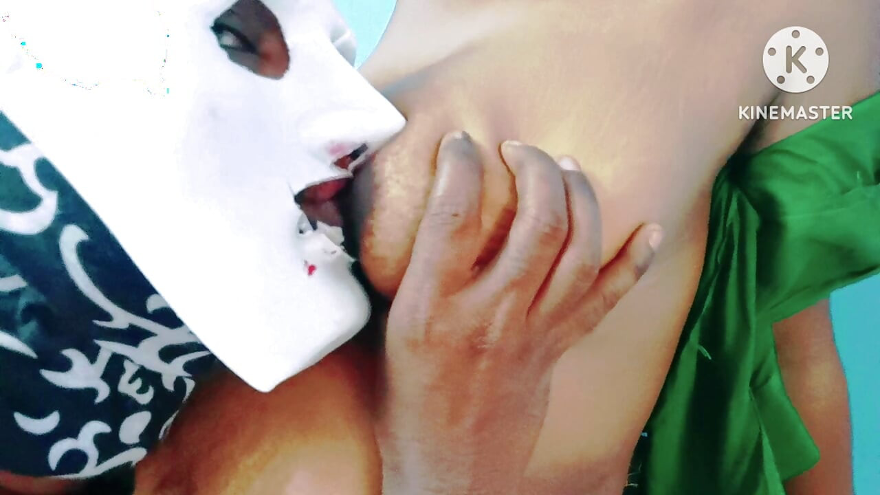 Chennai neighbour girl wearing green blouse with BF- closeup boob sucking and biting