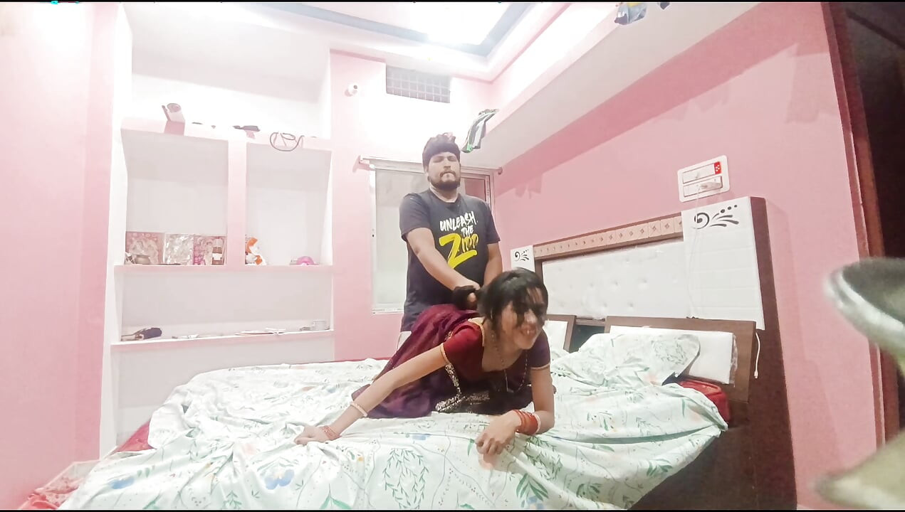 元カノから長年結婚してから電話があり、デシのセックスビデオと出会いました