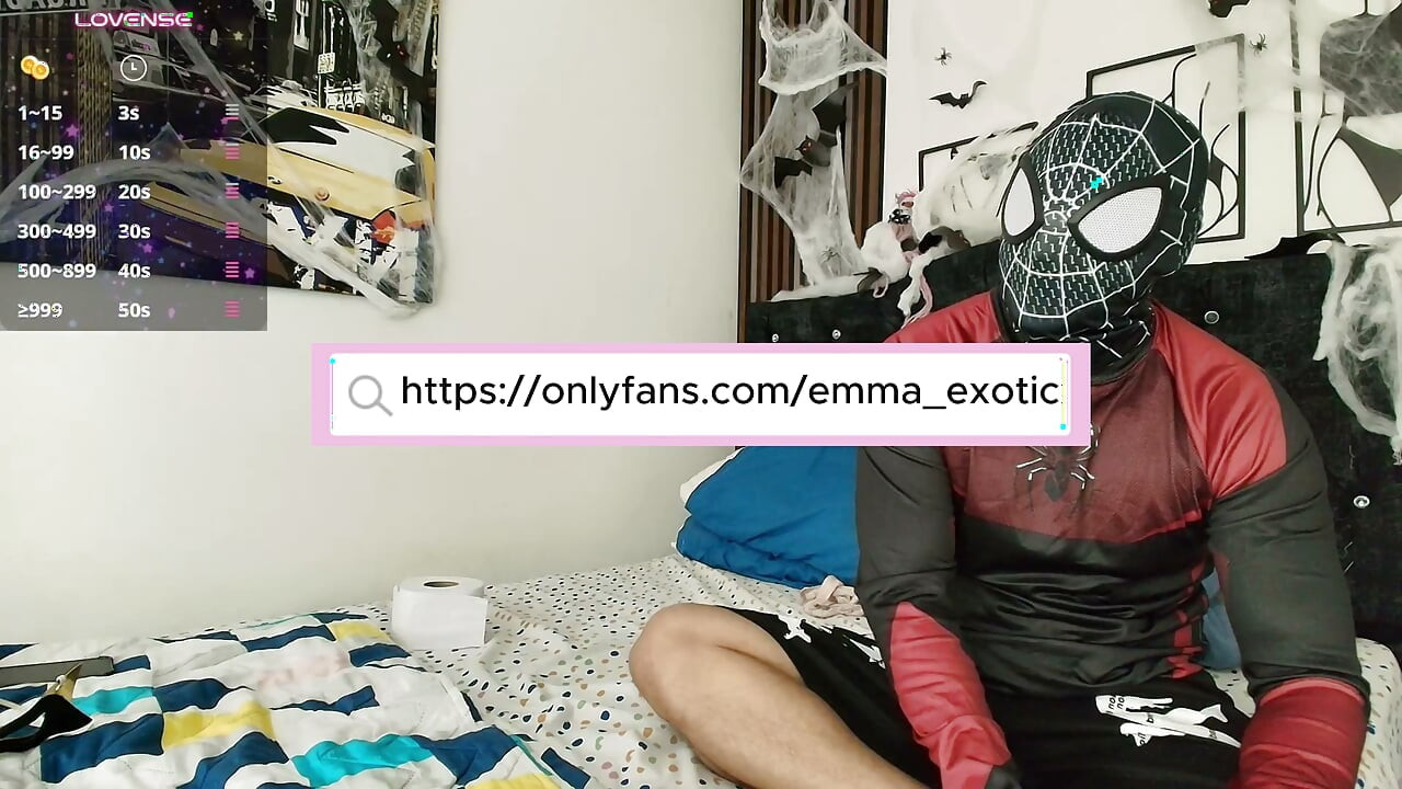 Spiderman cums in my Venezuelan pussy a lot of milk