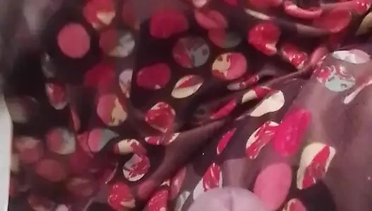 Apni bhabhi se hand Job karaya or sex kiya