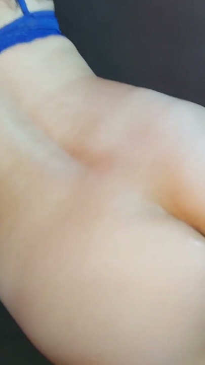stepsister in shorts without panties on the sofa takes a lot of cum in her pussy, big creampie orgasm | Clip 1