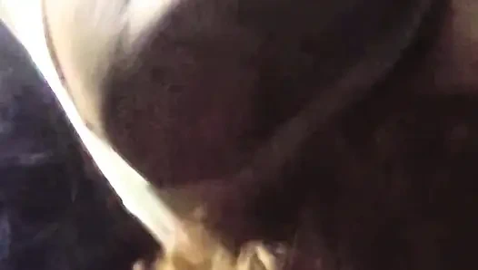 Pelacur kontol istri hot yang kecanduan kontol "ganas" dua cowok