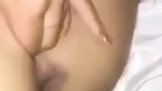 arab fingaring shes pussy for me
