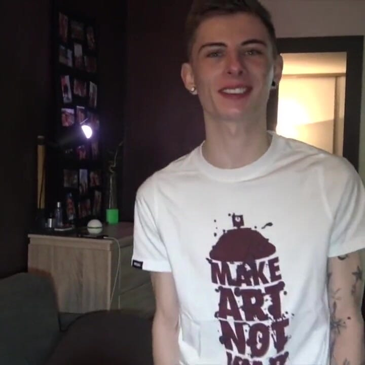 ツインクのジェローム・ジェームズがフアン・ペレスのバーズバックとセックスした