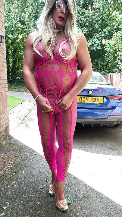 Sexy Crossdresser Kellycd2022's in pink fishnet catsuit and heels