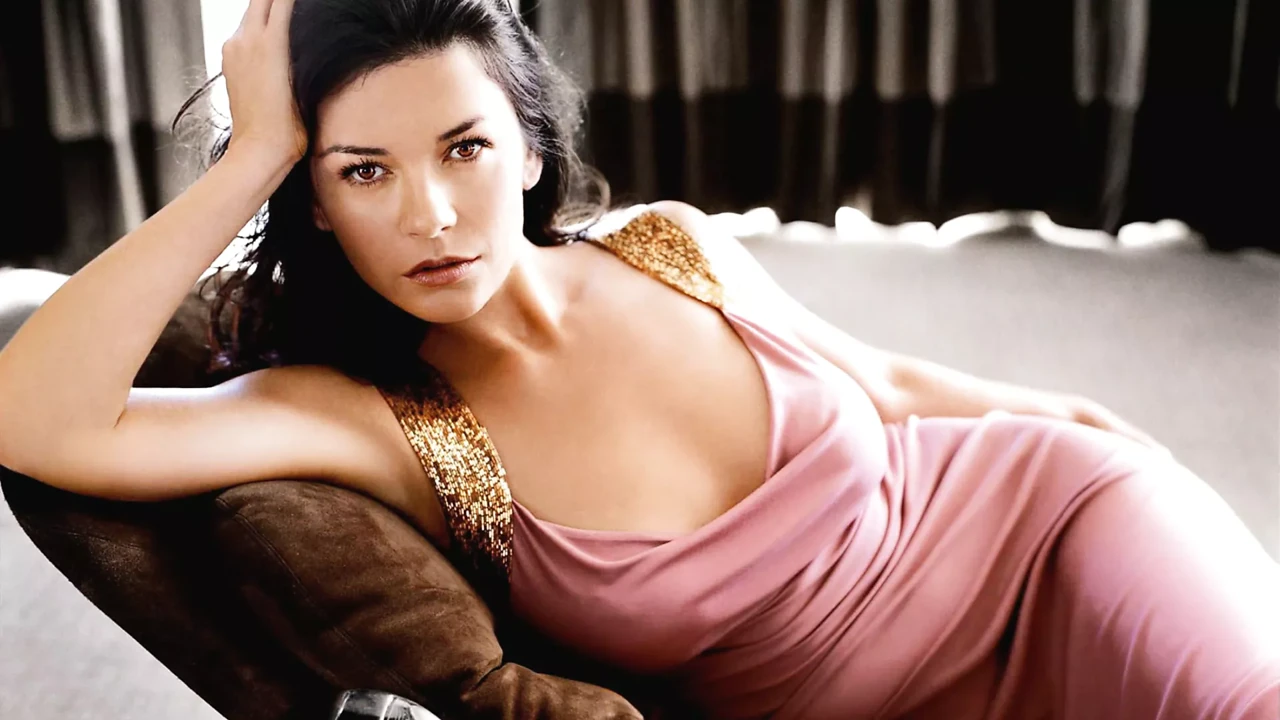 Catherine Zeta-Jones - 终极口交射精