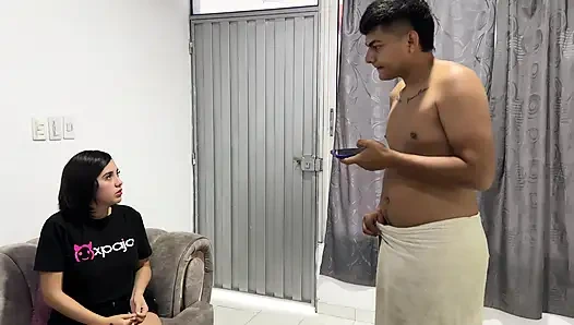 Tetangga Latina pantat besar tiba di internet dan akhirnya kacau ketika dia melihat penis besar saya