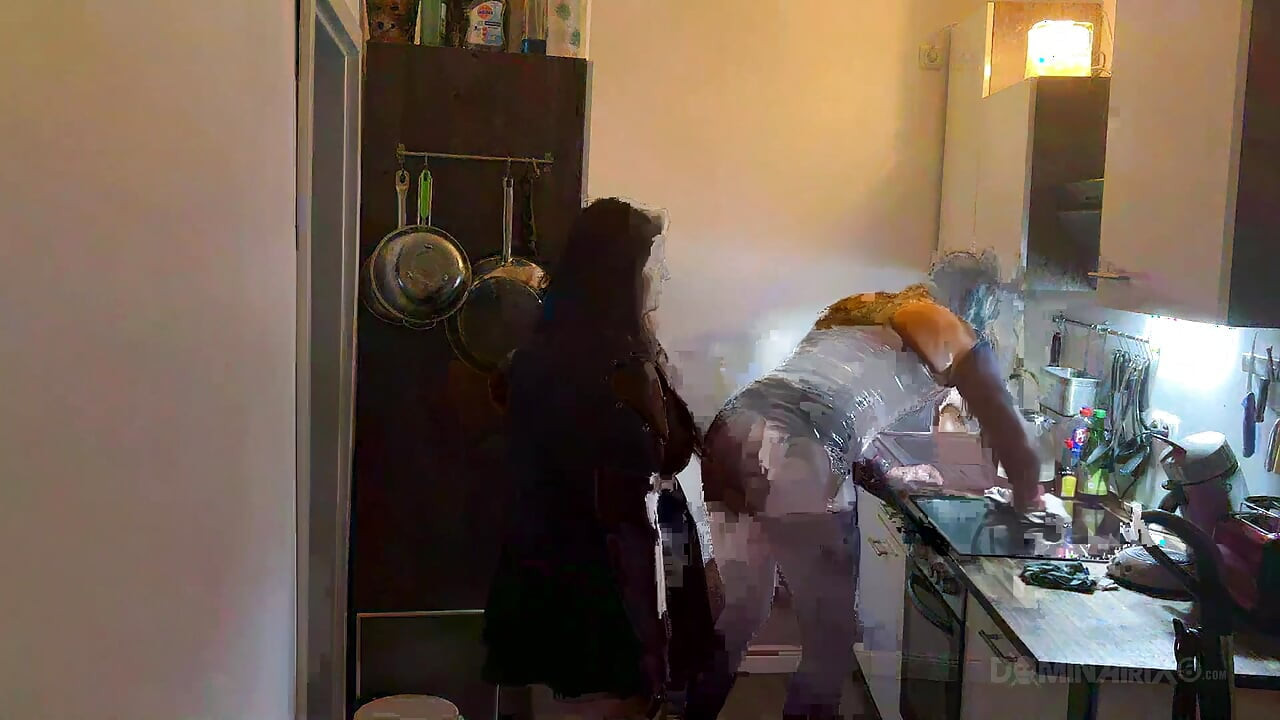 Kitchen Fisting Frenzy - Modne Ludder Strukket Vidåpne