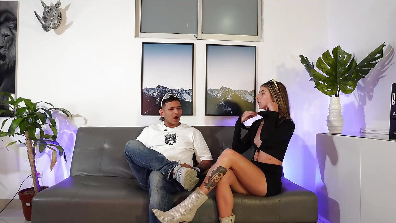 Entrevistamos Allessa Kitty E Ela Nos Contou Sobre Seus Gostos Por Mulheres E Como Gosta De Homens