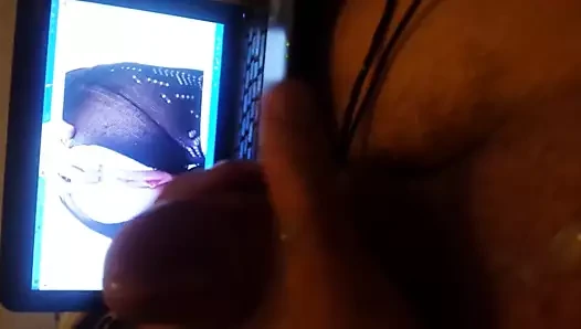 lola77777'ye saygı duruşu