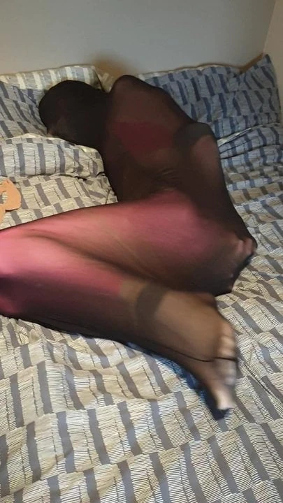Nylonessex restrains Camille