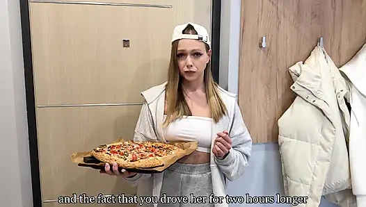 SOĞUK PIZZA Mı? PANTOLONUNU ÇıKAR VE DELIKLERINLE ÇALıŞTıR