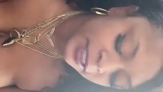 Beri aku semua kontol itu untuk mengisap