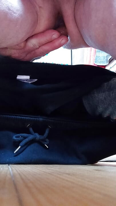 Dugi bog analni seks