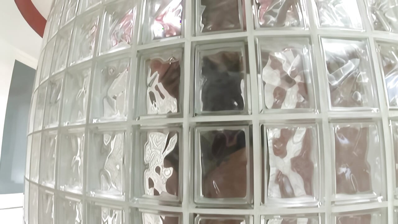 Pička se čvrsto stisne