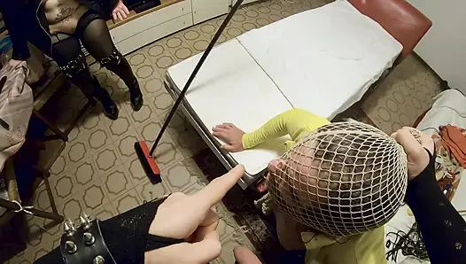 Miss Katryn, Kika und Sklave O in neuer wohnung