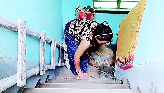Hintli Asyalı öğretmen müdür öğrenci softcore sert sevişme video threesom