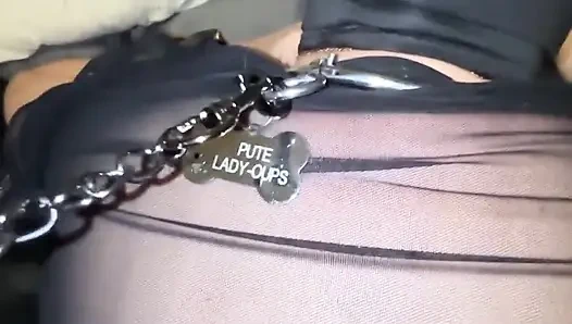 Мачеха трахается как шлюха в микро-юбке принимает камшот