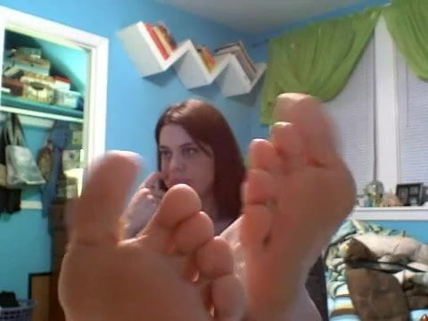 girl feet on web cam