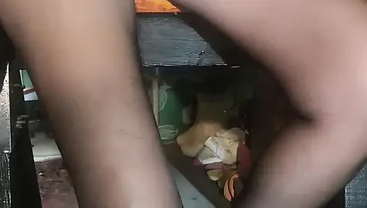 Gadis baik-baik joi hump kakiku yang penuh nilon seperti kamu