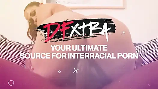 Dfxtra - üvey babaya yaramaz kylie roketi "sınıftaki o adam gibi ayaklarımı sik?"