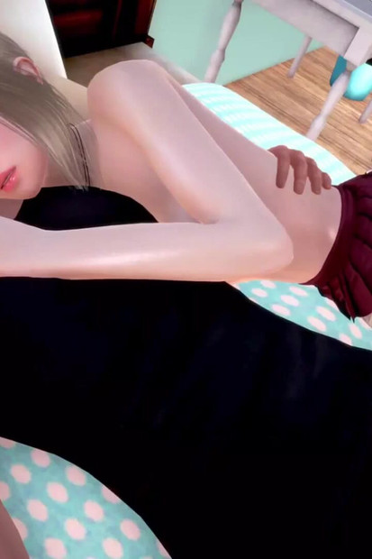 Naira pokazuje svom dečku svoju mokru pičku u restoranu